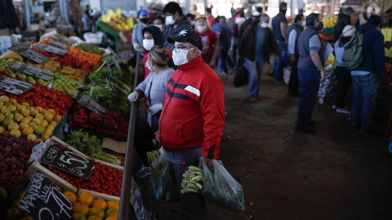 Iniciativa: el Mercado Central lanza el sitio web del Compromiso Social de Abastecimiento. Foto: EFE.
