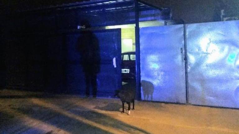 Inseguridad en Rosario: mataron a un hombre que limpiaba su vereda