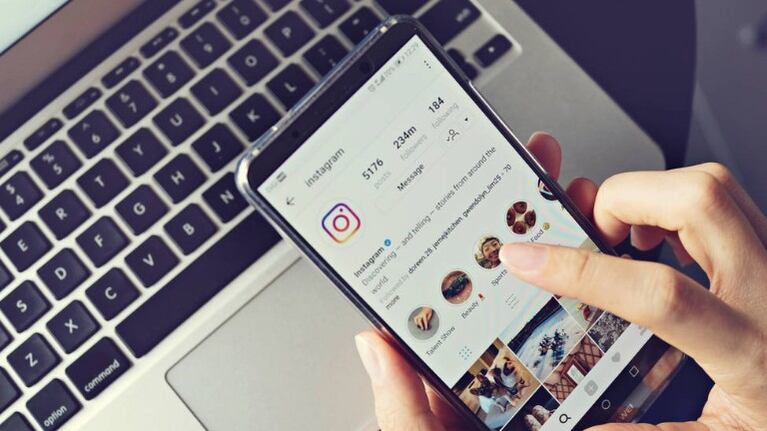 Instagram eliminará las cuentas que envíen mensajes de odio a través de los Mensajes.