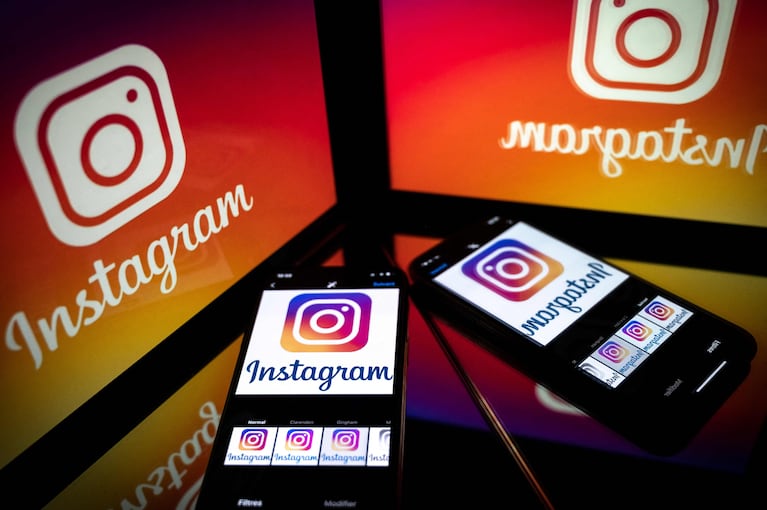 Instagram permitirá que hasta cuatro usuarios participen en un mismo directo. Foto: AFP.