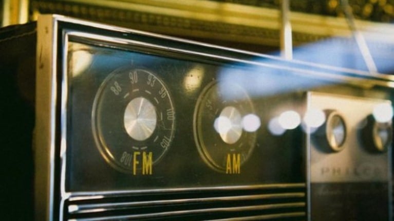 Internet Archive trabaja en una biblioteca dedicada a la radioafición y las primeras comunicaciones digitales
