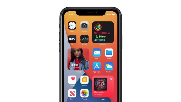 iOS 14.5 permitirá elegir Spotify o YouTube Music como servicio de música por defecto con Siri. Foto: DPA.