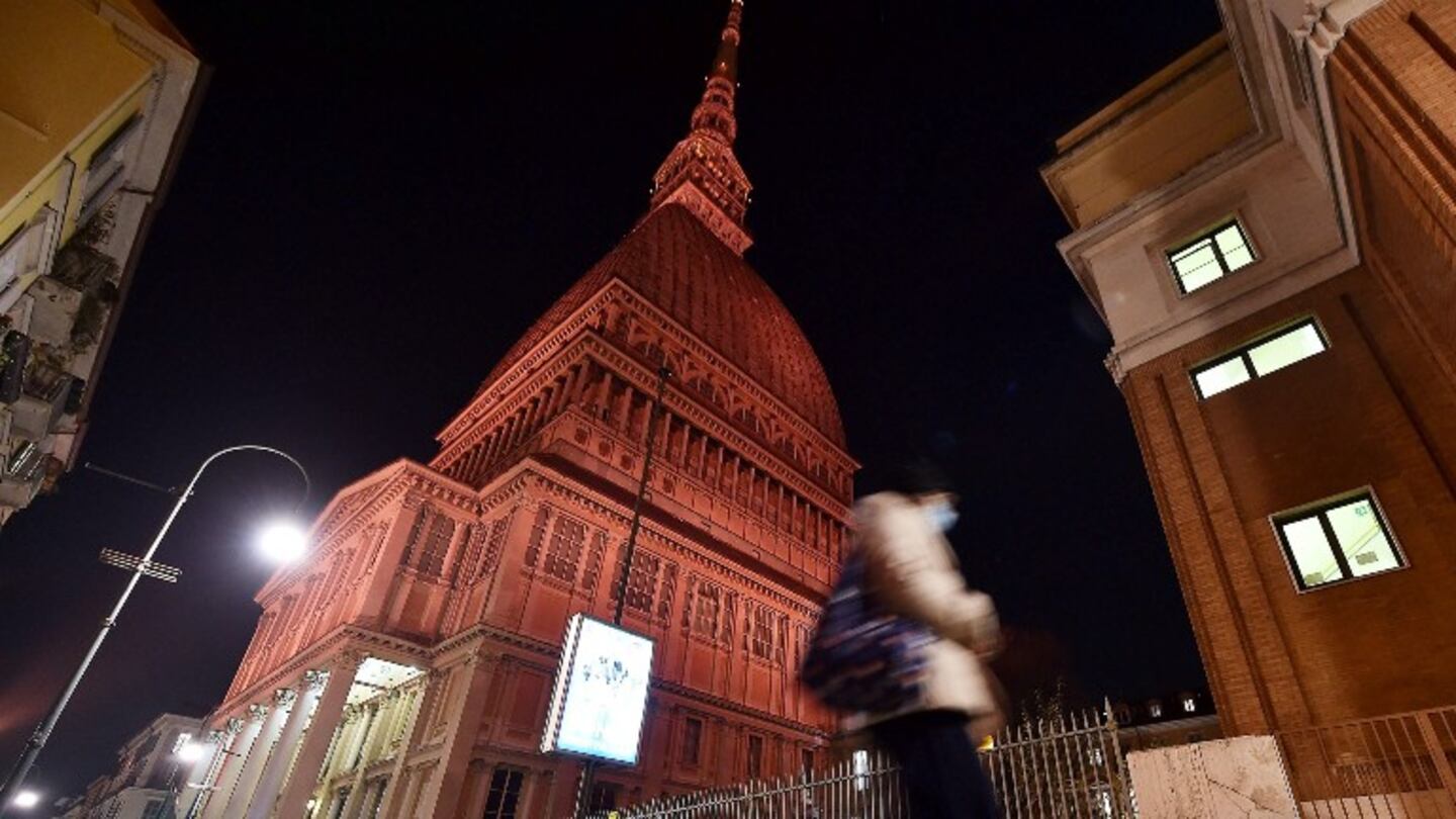 Italia estudia habilitar reuniones "solo con parientes cercanos" para Navidad y Fin de Año. Foto: EFE.