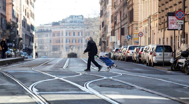 Italia vuelve a ser zona roja hasta el domingo para evitar las reuniones por Año Nuevo