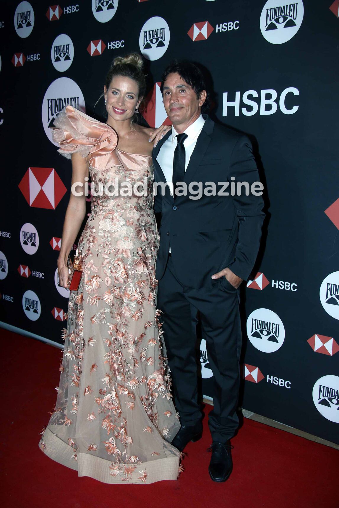 Ivana Saccani y Sebastián Estevanez en la gala solidaria de Fundaleu. (Foto: Movilpress)