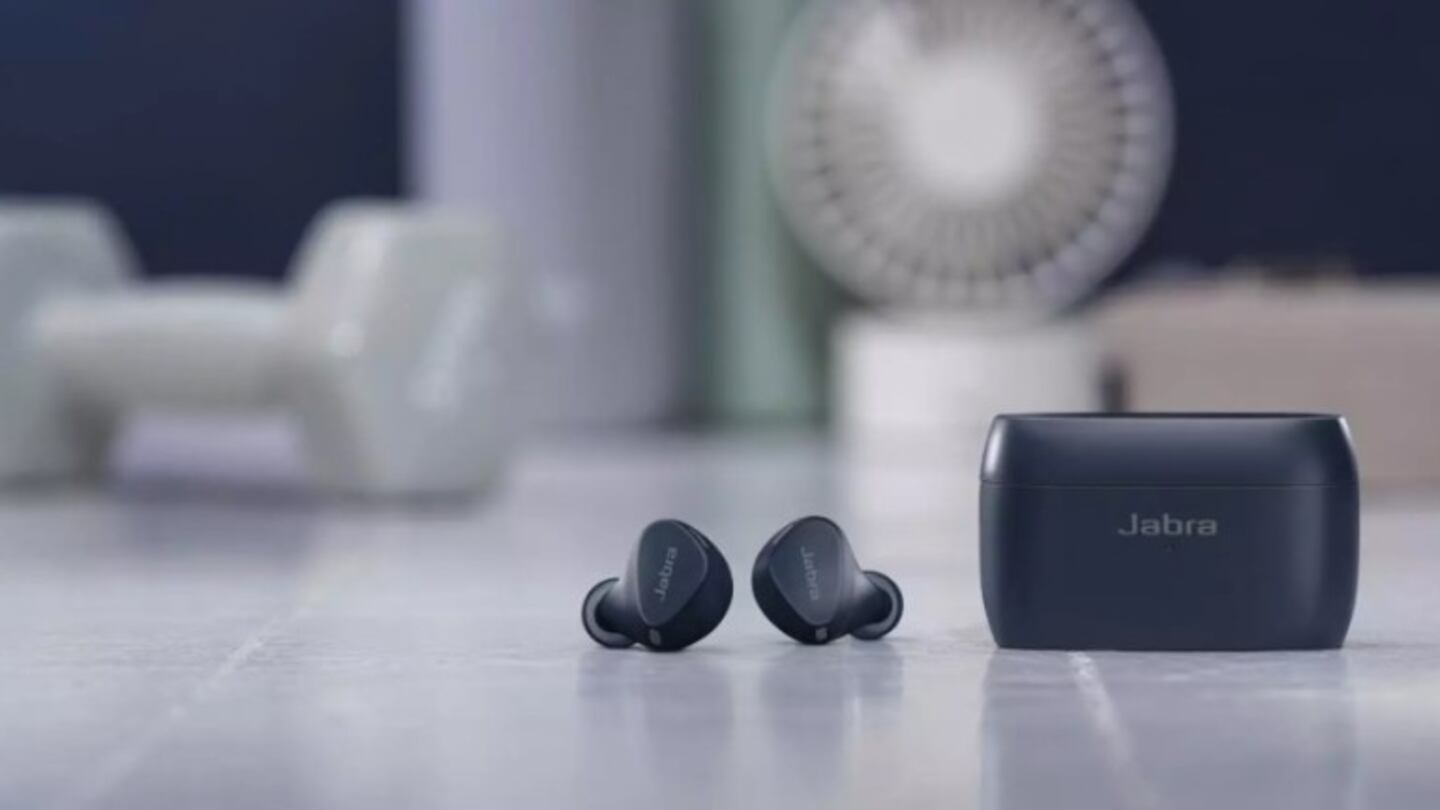 Jabra Elite 4 Active: unos auriculares todoterreno para marcar el ritmo de los deportistas