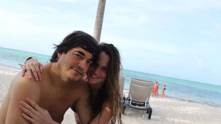 Jaime Bayly y su mujer, una joven escritora de literatura erótica. (Foto: Facebook)