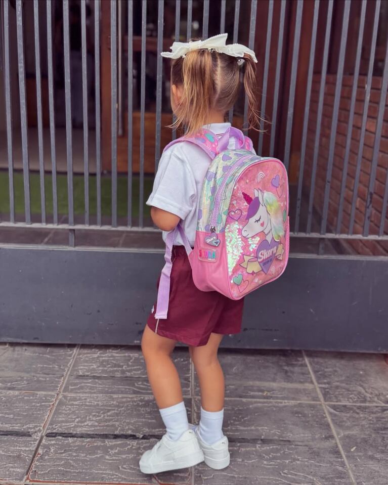 Jamaica, la hija de L-Gante y Tamara Báez, empezó el jardín (Foto: Instagram/@tamibaez222).