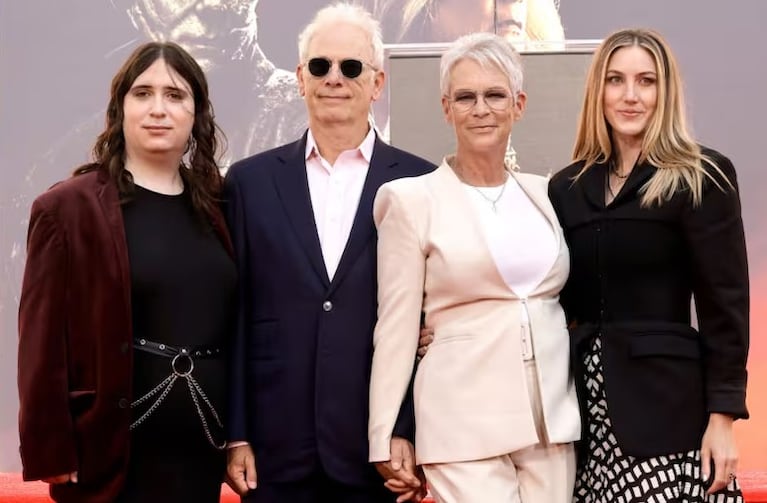 Jamie Lee Curtis con su familia | Créditos: Instagram @jamieleecurtis