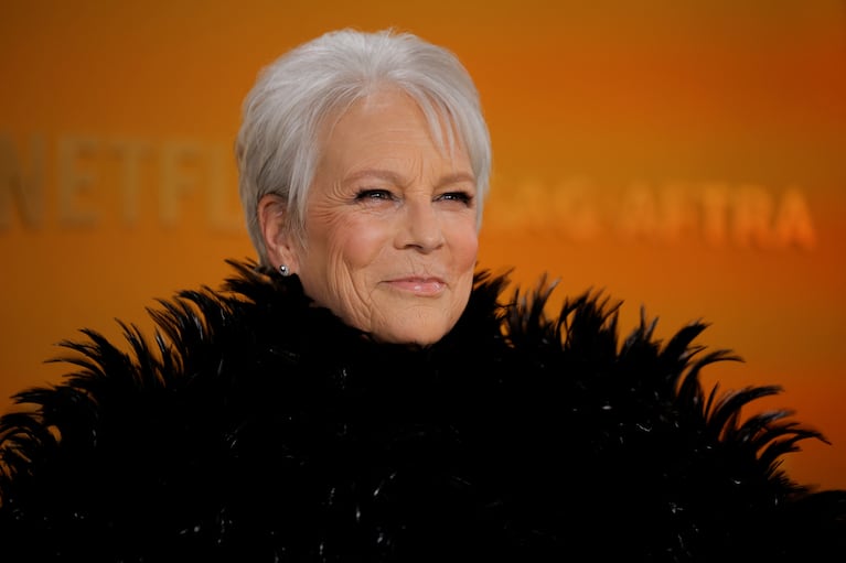 Jamie Lee Curtis vuelve a ponerse en el papel de madre y, ahora, abuela, en esta comedia de enredos que promete subir el nivel de la primera.