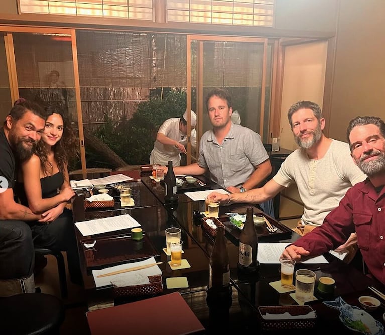 Jason Momoa confirmó su relación con la hija de un reconocido cantante latinoamericano: la primera foto juntos