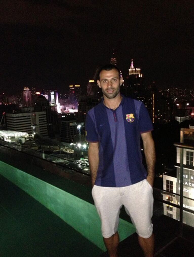 Javier Mascherano en Bangok con el Barcelona. (Foto: Twitter @Mascherano)