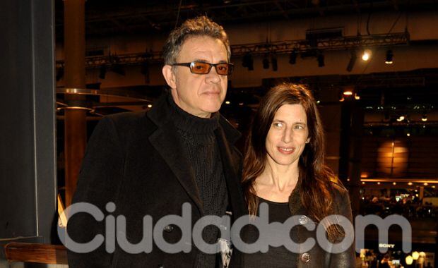 Jean Pierre Noher y su mujer, en el estreno de Atraco. (Foto: Jennifer Rubio - Ciudad.com)