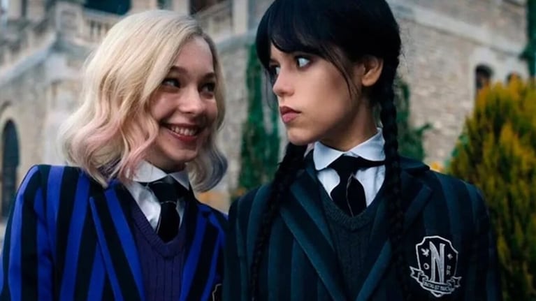 Jenna Ortega se pone en la piel de Merlina, la serie de Netflix.