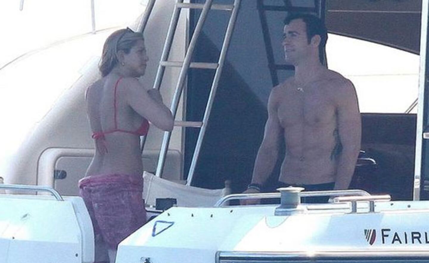Jennifer Aniston, diosa a los 43, junto a su novio en Capri  (Foto: Web).