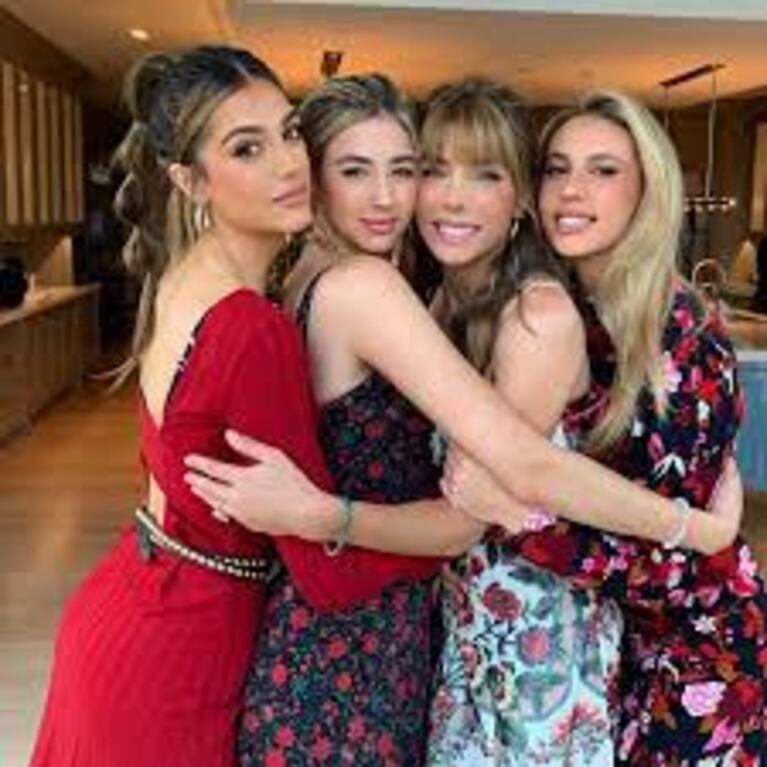 Jennifer Flavin y sus hijas. Foto: Instagram