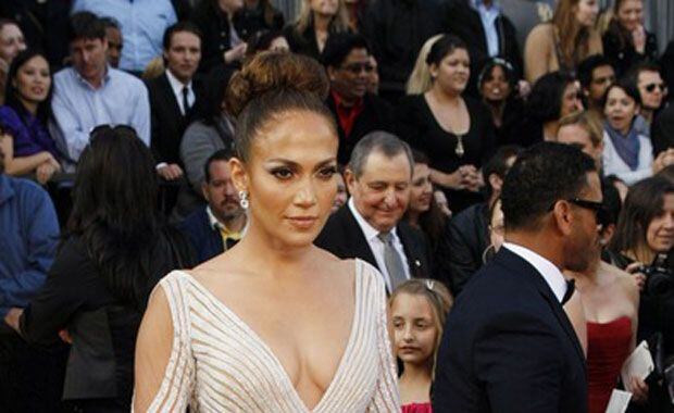 Jennifer López, impactante en un vestido de Zuhair Murad (Foto: oscar.go.com)