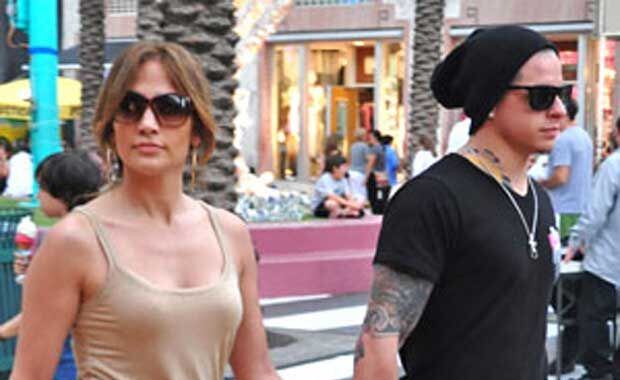 Jennifer López y Casper Smart. (Foto: Web)
