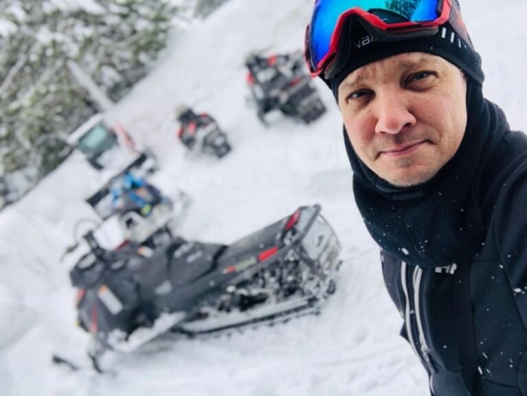 Jeremy Renner, actor de Avengers, en estado crítico luego de sufrir un accidente