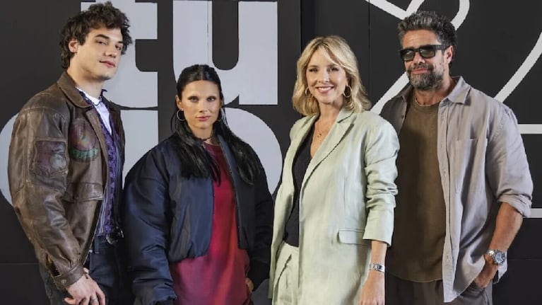 Jerónimo Bosia, Valentina Zenere, Carla Peterson y Luciano Castro son los protagonistas de esta serie.