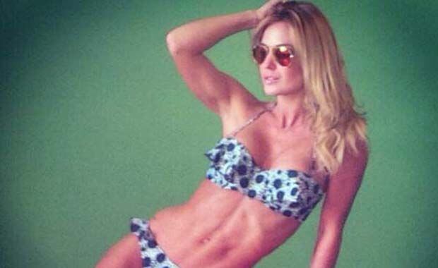 Jésica Cirio, como Pamela Anderson en su mejor momento de Baywatch. (Foto: @jescirio)