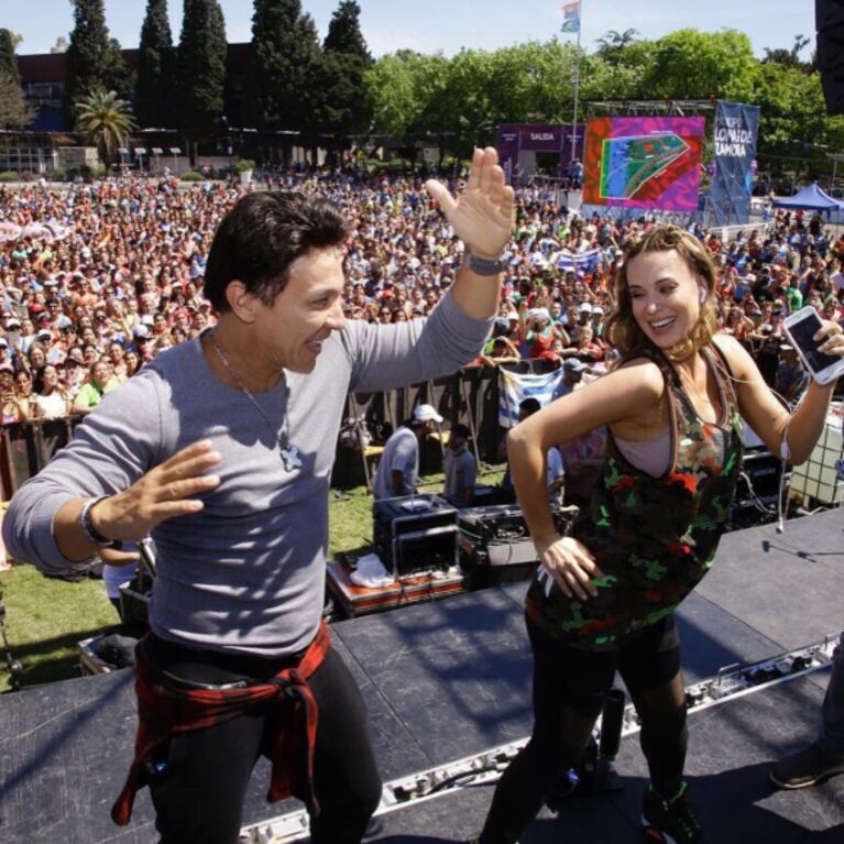 Jésica Cirio hizo una multitudinaria clase de zumba, ¡con 38 semanas de embarazo!