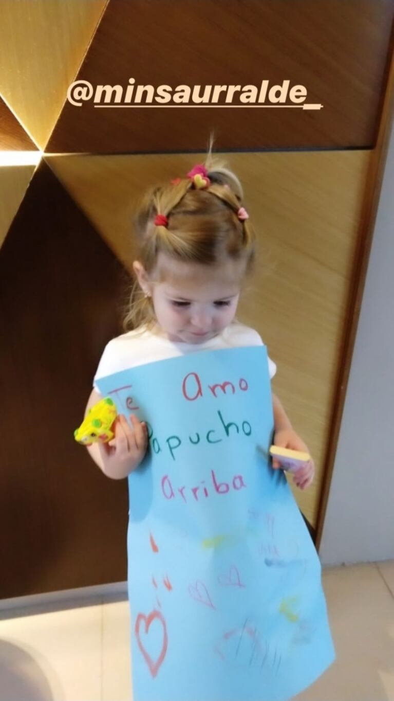 Jésica Cirio mostró la tierna sorpresa que su hija le preparó a Martín Insaurralde: "Pintando para papá"