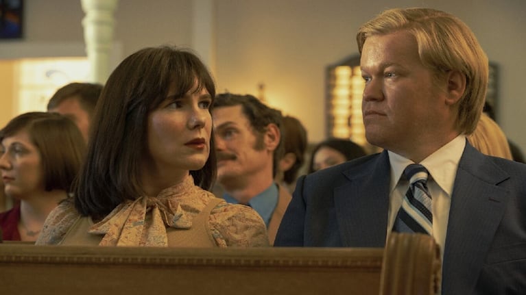 Jesse Plemons es Allan Gore y Lily Rabe su esposa Betty, la víctima. 