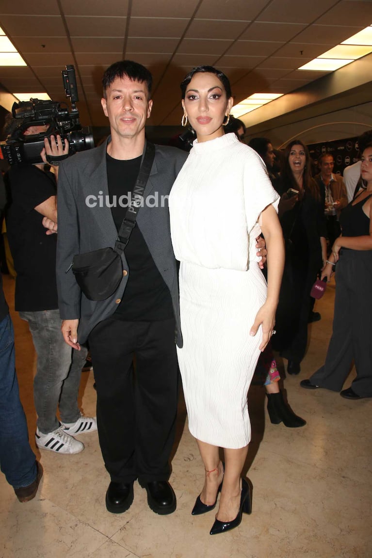 Jessica Abouchain y Roberto Pelloni (Foto: Movilpress)