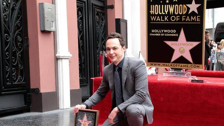 Jim Parsons recibió su estrella en el Paseo de la Fama de Hollywood en el 2015