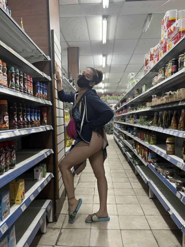 Jimena Barón compartió las fotos de su caluroso fin de semana: "Destape en el chino"