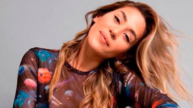 Jimena Barón contó que se tatuó por error "postres" por error.