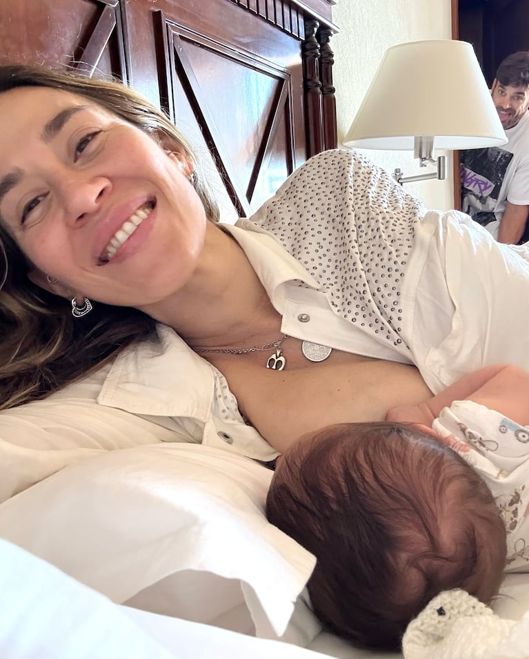 Jimena Barón, de vacaciones con sus hijos y su pareja en Colonia del Sacramento | Créditos: Instagram @jmena
