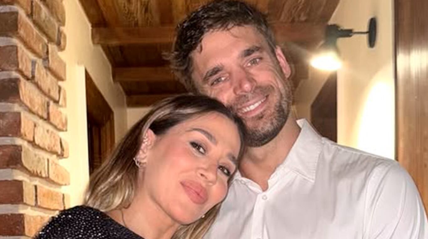 Jimena Barón lució su pancita de embarazo en un vestido de gala. Foto: IG | jmena