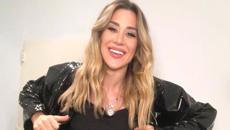 Jimena Barón se compró un body, le quedó chico y se lo regaló a una seguidora.