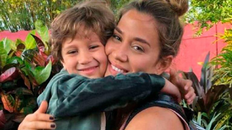 Jimena Barón se tatuó la palabra con la que su hijo la describió.