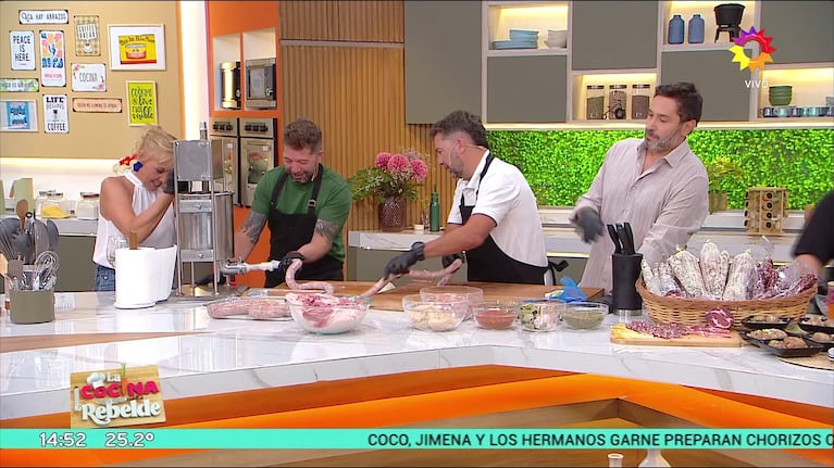 Jimena Monteverde hizo chorizos de cerdo.