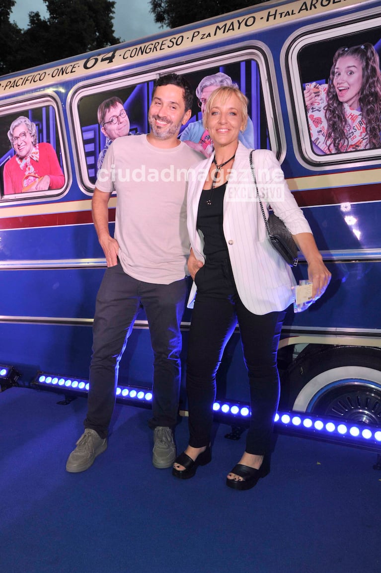 Jimena Monteverde y Coco Carreño en el estreno de Papá por Siempre (Foto: Movilpress).