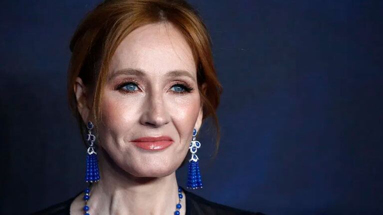 J.K. Rowling vuelve a desatar una polémica en las redes con su novela sobre un asesino en serie trans