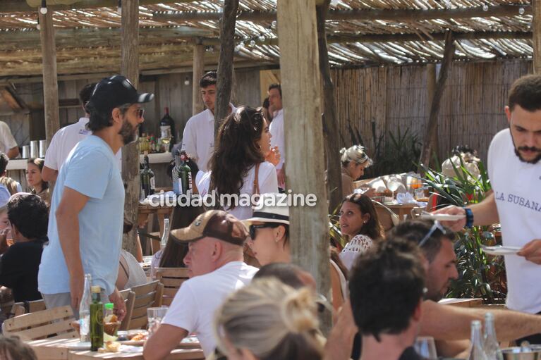 Joaquín Furriel y Manuela Bozoglian, juntos en Punta del Este (Fotos: GM Press).