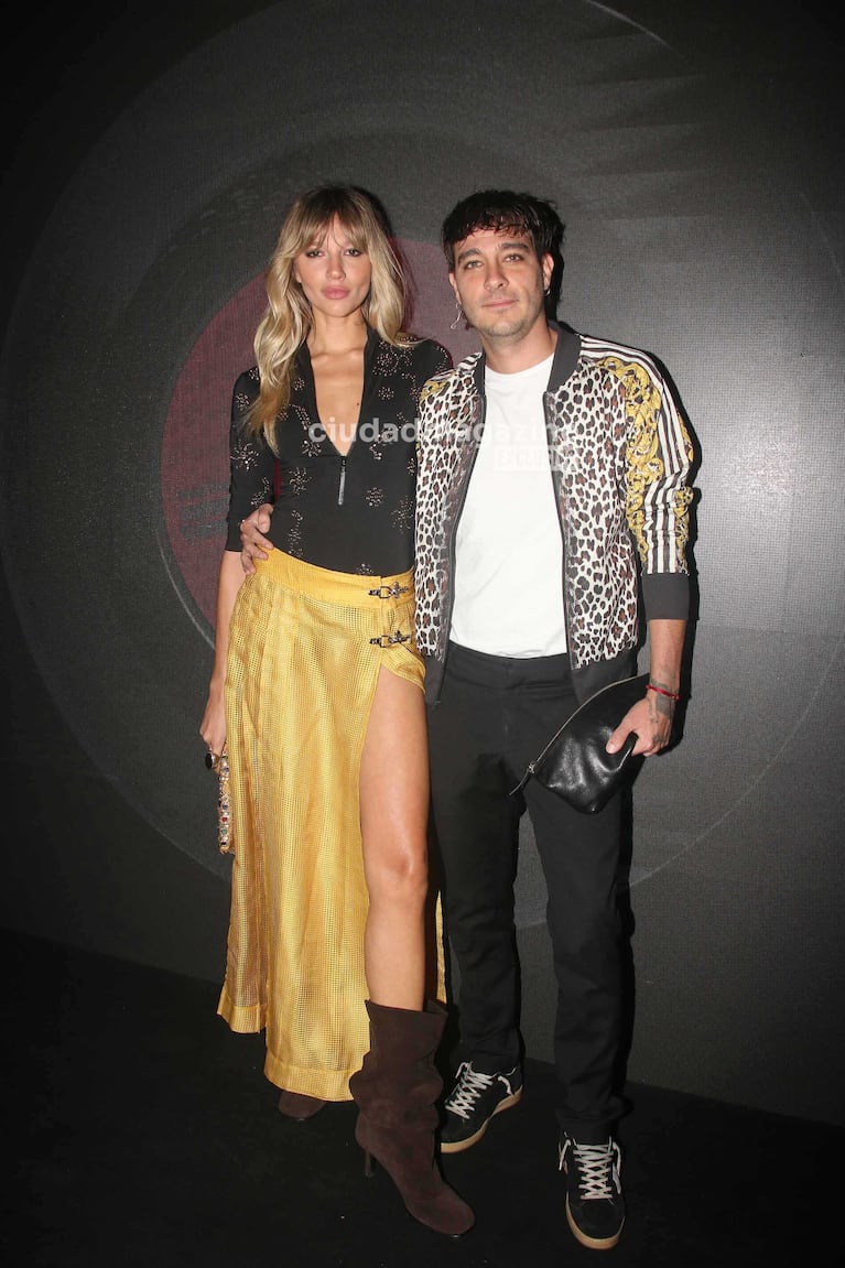 Joaquin Rozas y su novia- (Foto: Movilpress)
