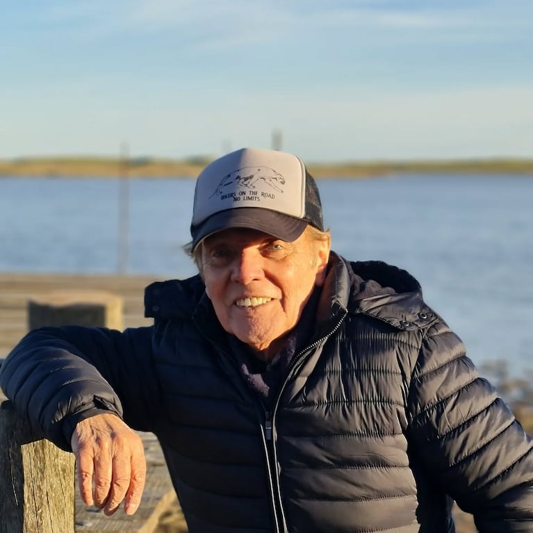 Johnny Tedesco, ícono de El Club del Clan y pionero del rock en español. Crédito: Instagram.