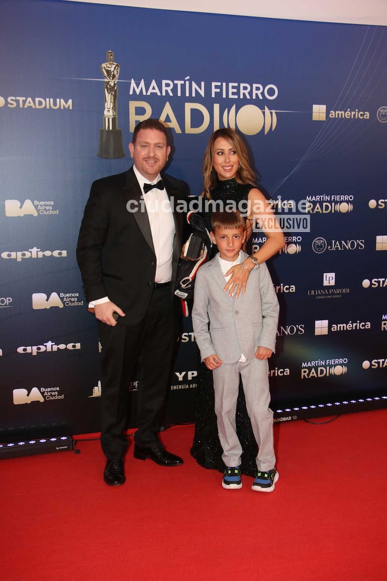 Jonatan Viale y familia (Foto: Movilpress)