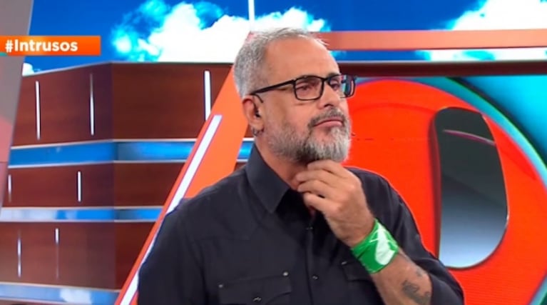  Jorge Rial condujo Intrusos con un pañuelo verde atado a su muñeca: "Estoy a favor del aborto legal y gratuito"