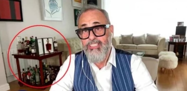 Jorge Rial explicó por qué sacó su mesita con bebidas alcohólicas: "Cambio las cosas para no aburrirnos"