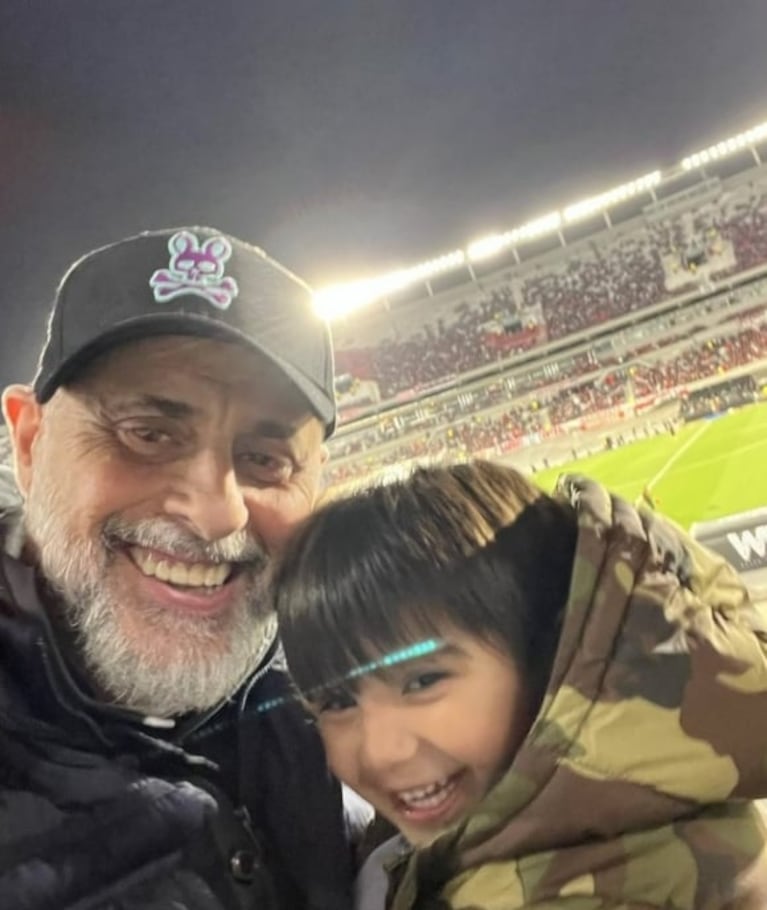Jorge Rial llevó a su nieto por primera vez a la cancha de River: la tierna reacción de su hija More