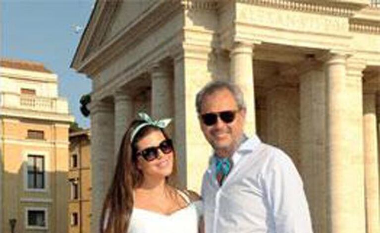 Jorge Rial y Mariana Loly Antoniale, viaje romántico y compromiso en Roma. (Foto: revista Gente)