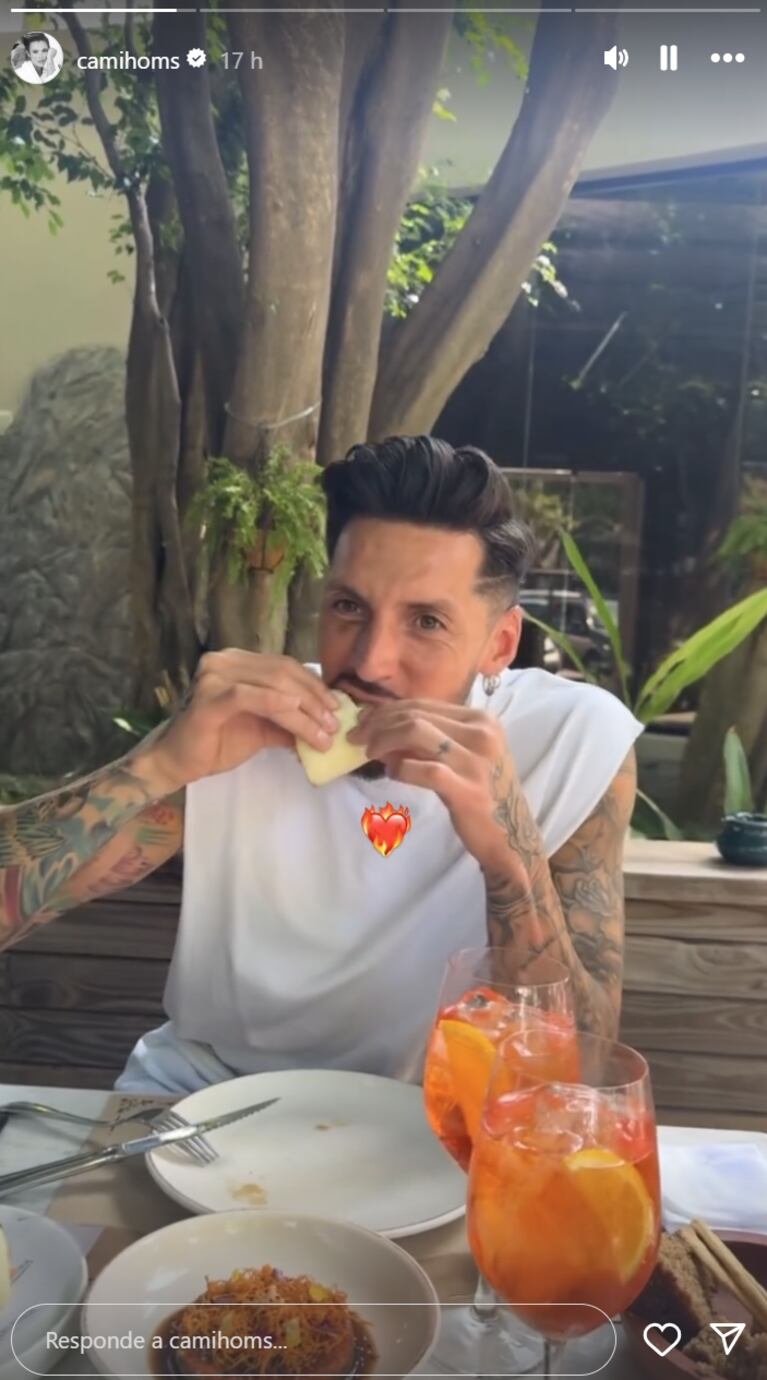 José degustando un bao.