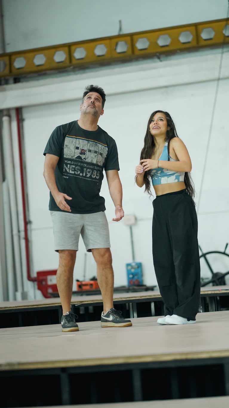 José María Listorti y Albana Fuentes en un ensayo de La Sirenita. (Foto: Prensa)