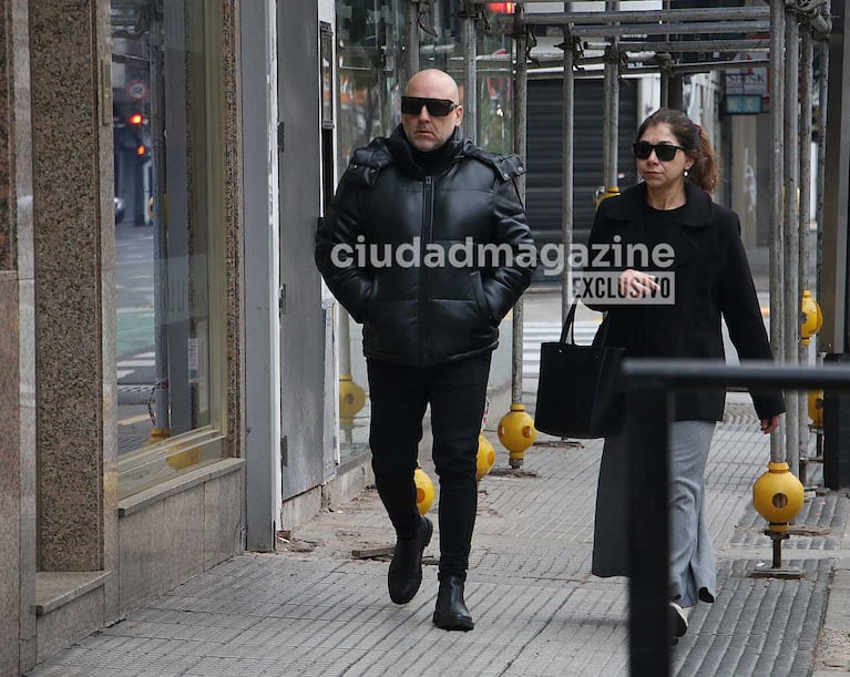 José María Muscar y Mariela Asensio, directors de la obra en la que trabajaba Ernestina (Foto: Movilpress)
